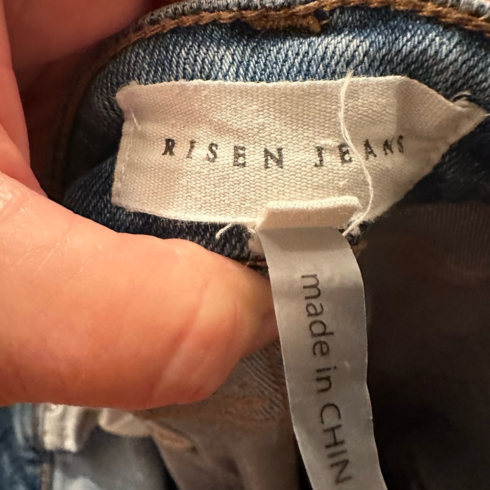 High-Rise Light Blue Cropped Flare Jeans with Raw Hem - Picture 6 of 7